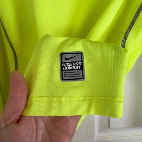 Nike Pro Combat Men's Athletic Shirt Fitted Long Sleeve - Size XL - Venom Green - Picture 3 of 7